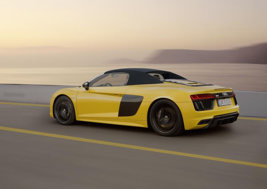  Audi R8 Spyder V10 2016 года  (WW) (фото 45 из 61)